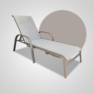 Espreguiçadeira Génova, estrutura de alumínio e acabamento em tela sling.